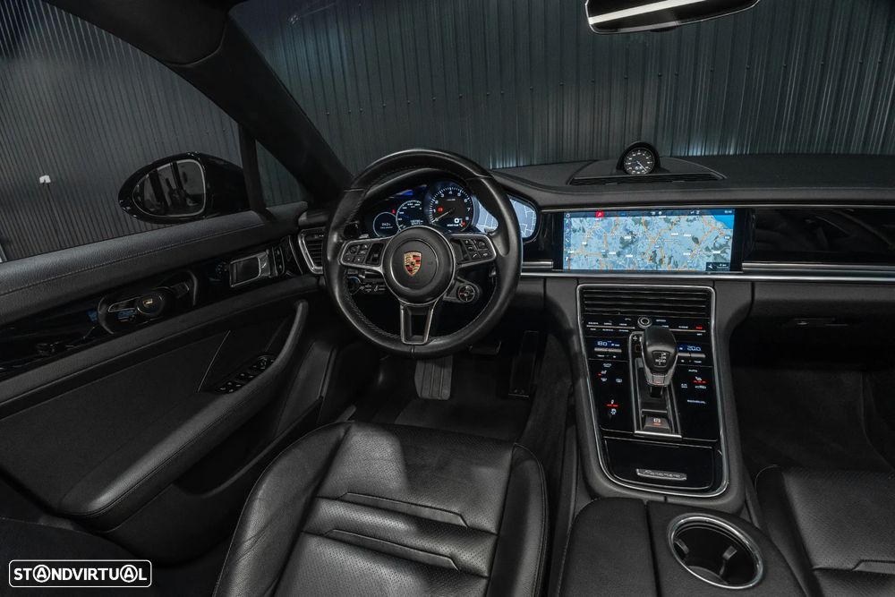 Porsche Panamera 4 E-Hybrid Platinum Edition - 10