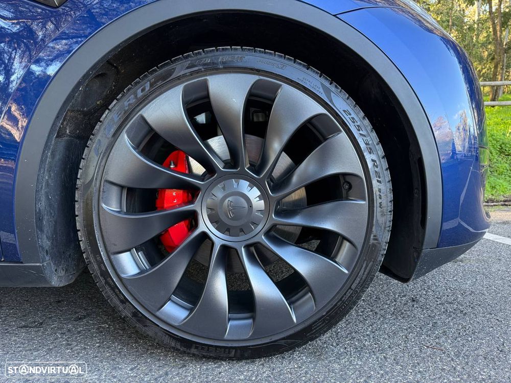 Tesla Model Y Performance Tração Integral - 13