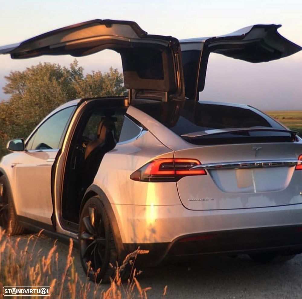 Tesla Model X Standard Range - 16
