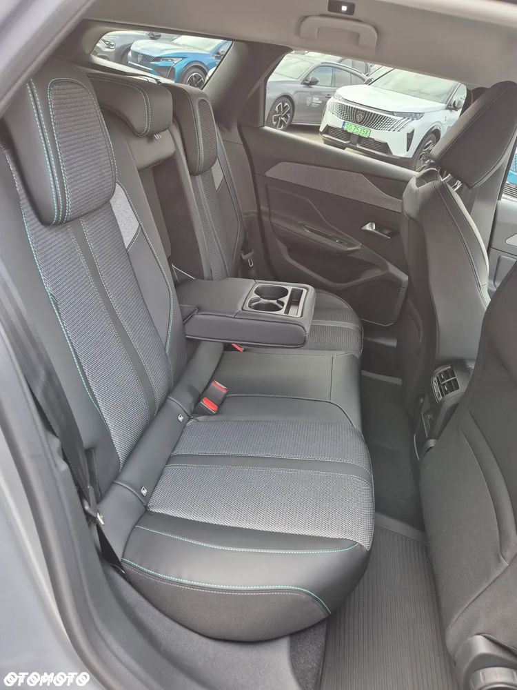 Peugeot 308 1.5 BlueHDi Allure S&S EAT8 - 17