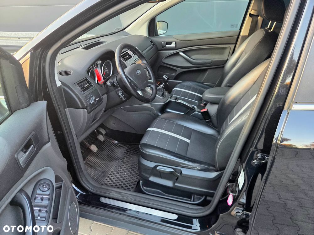 Ford Kuga - 13