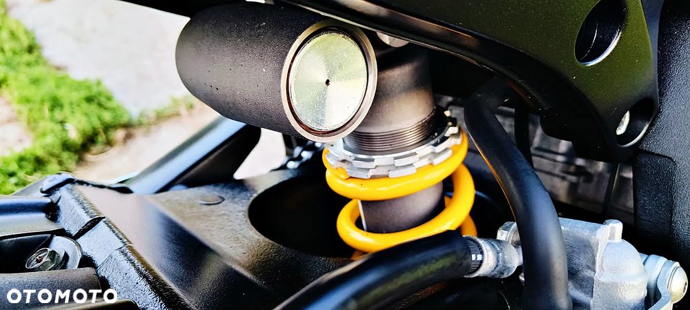Suzuki GSX-R - 16