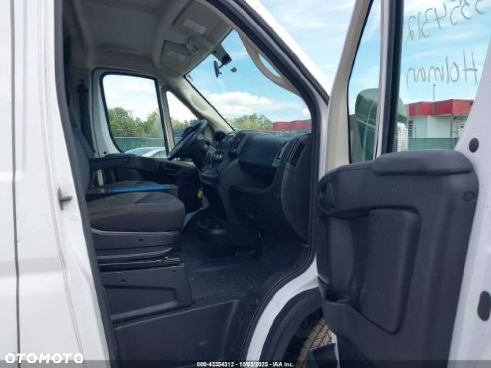 RAM ProMaster 2500 - 10