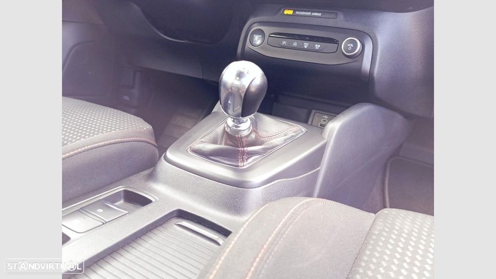 Ford Focus 1.0 EcoBoost MHEV ST-Line - 12