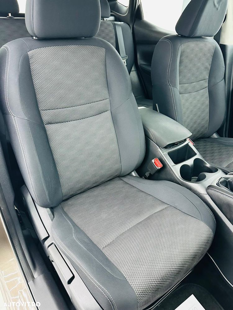 Nissan Qashqai 1.5 DCI N-Connecta - 19