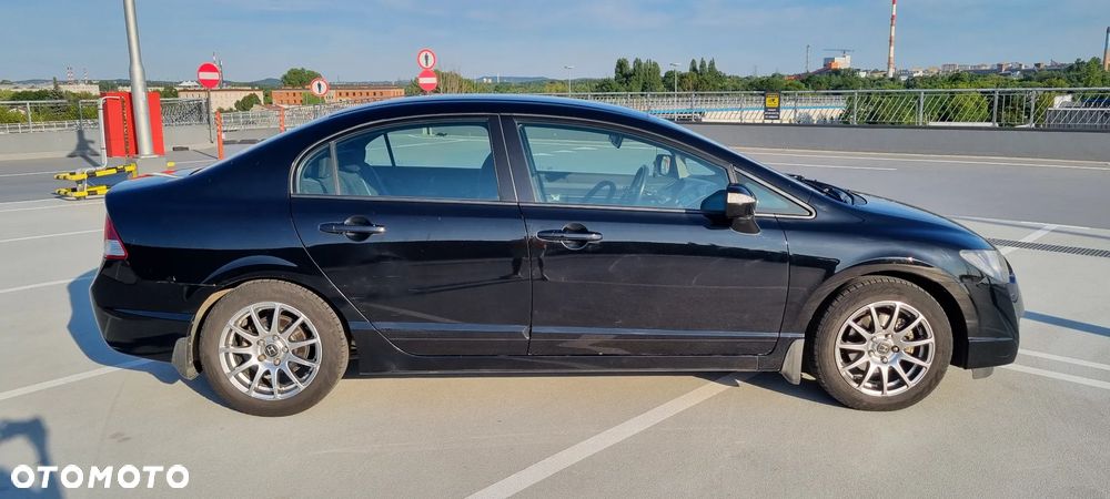 Honda Civic 1.8 Base - 6