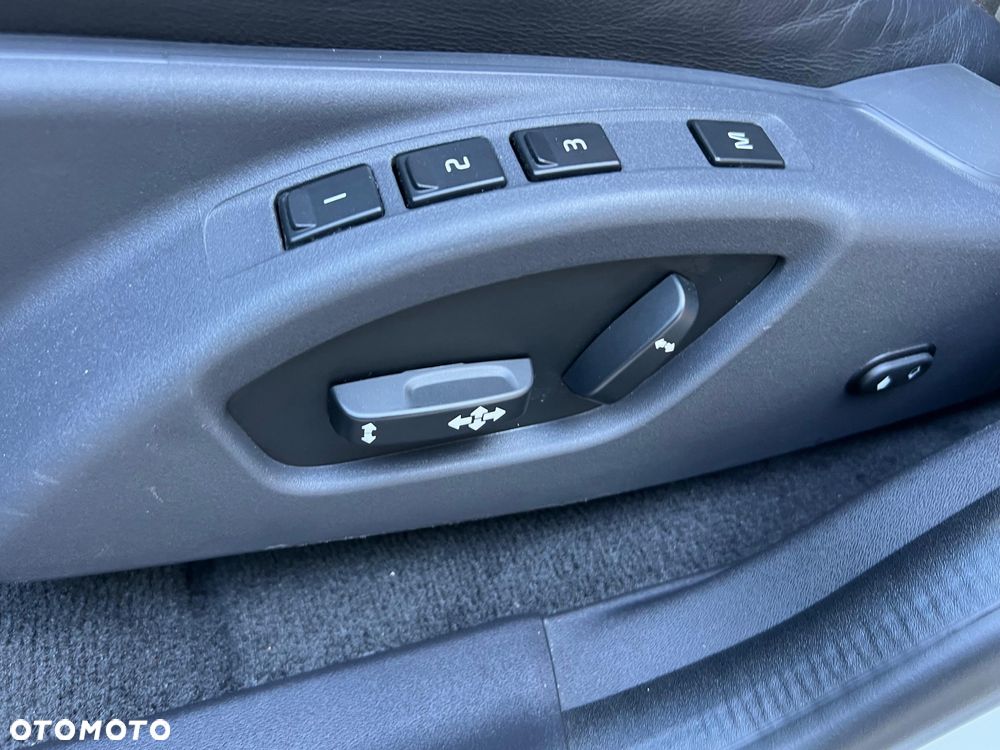 Volvo XC 60 D4 AWD Geartronic Summum - 24