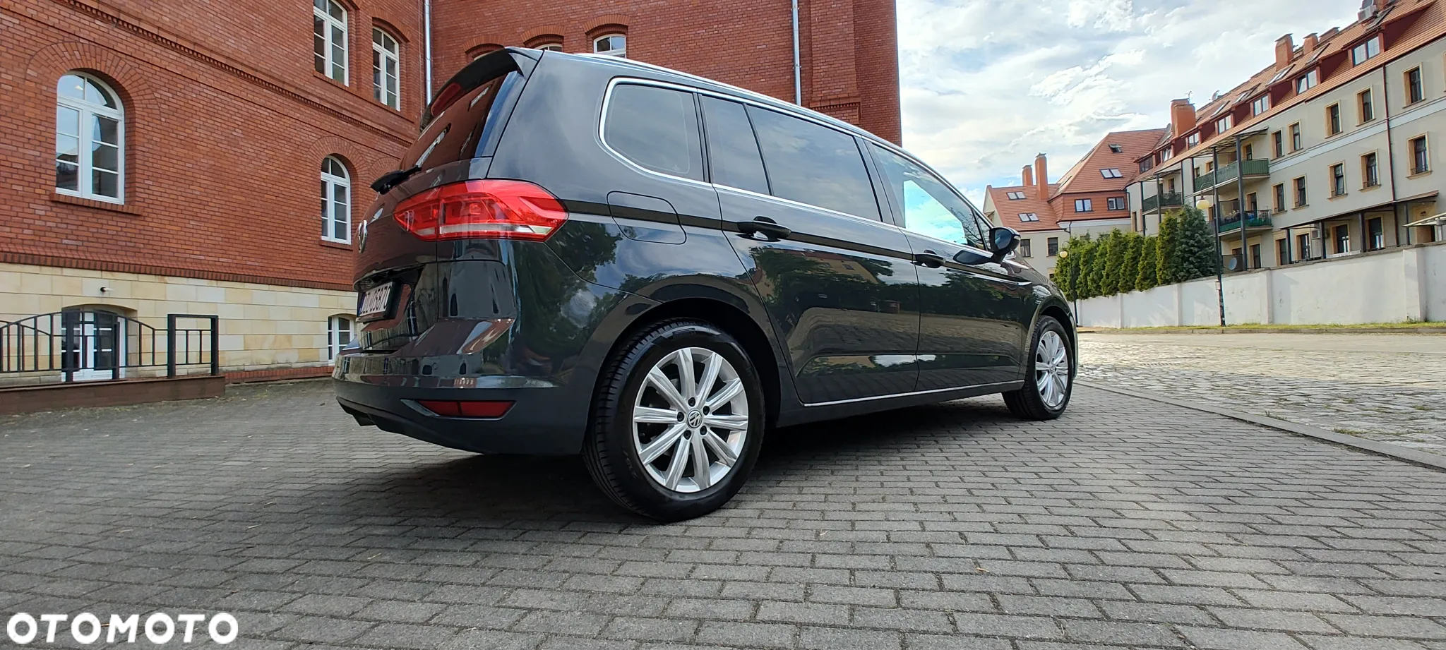 Volkswagen Touran 2.0 TDI BMT Highline - 4