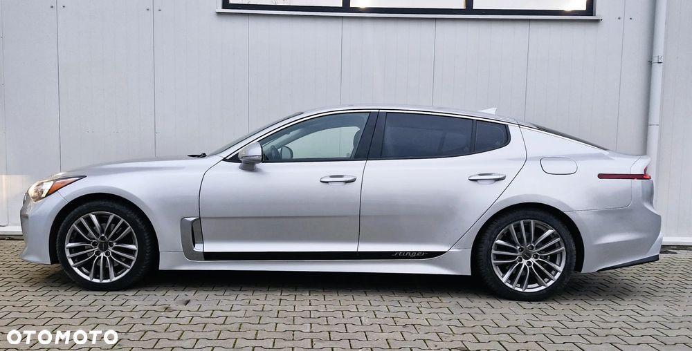 Kia Stinger 2.0 T-GDI L - 9