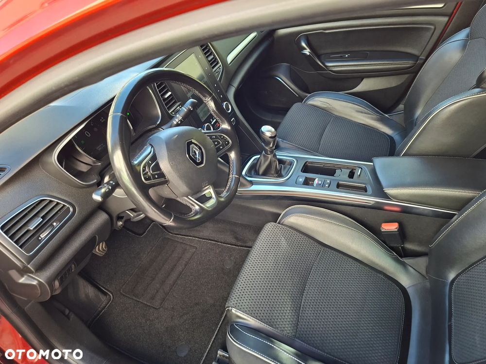 Renault Megane ENERGY dCi 130 BOSE EDITION - 12