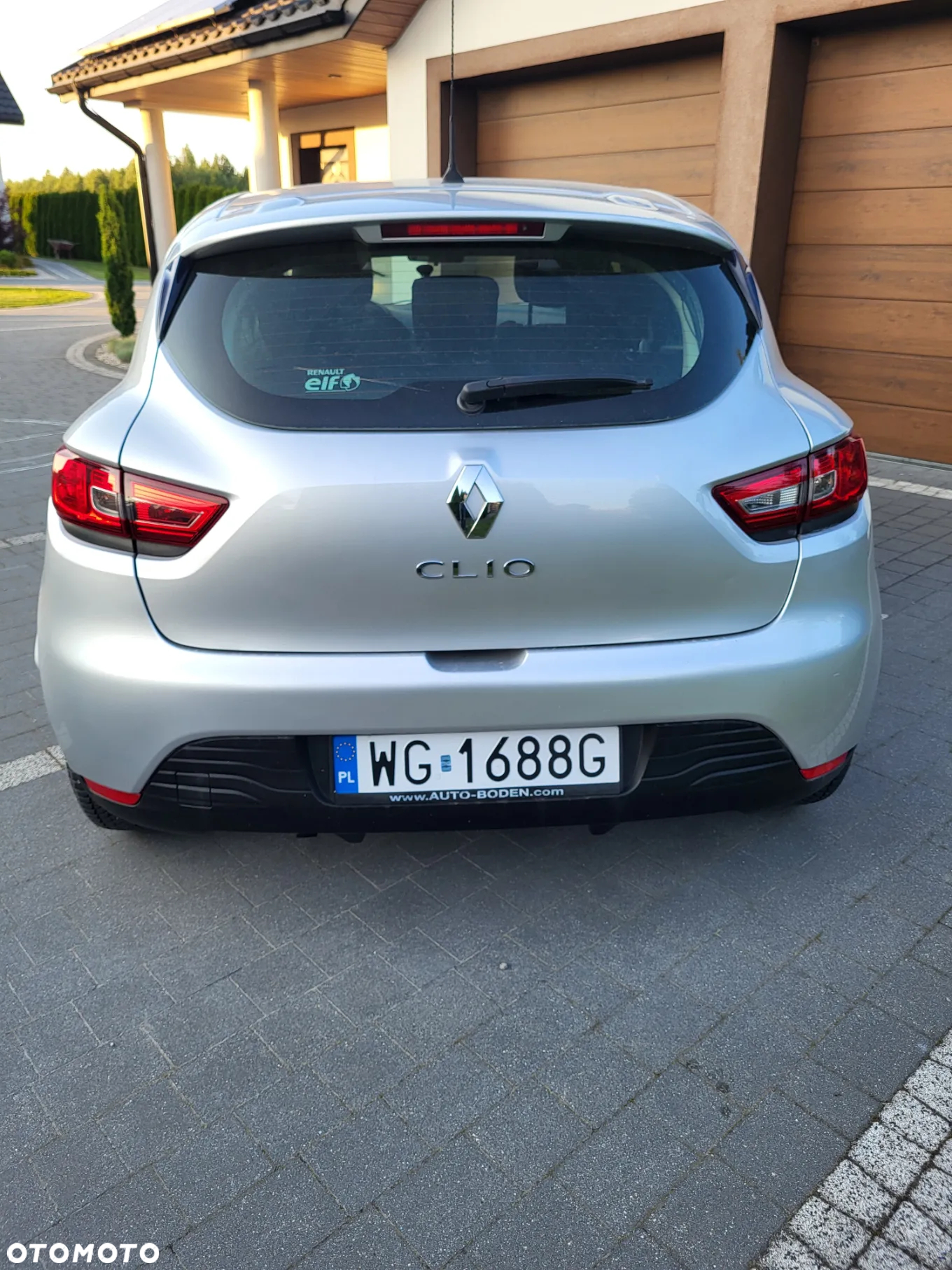 Renault Clio 1.2 16V Life - 10