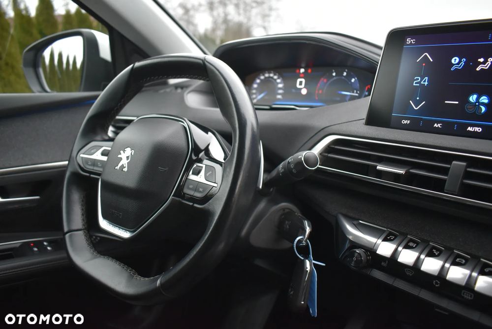 Peugeot 5008 1.5 BlueHDI Allure S&S EAT8 - 28