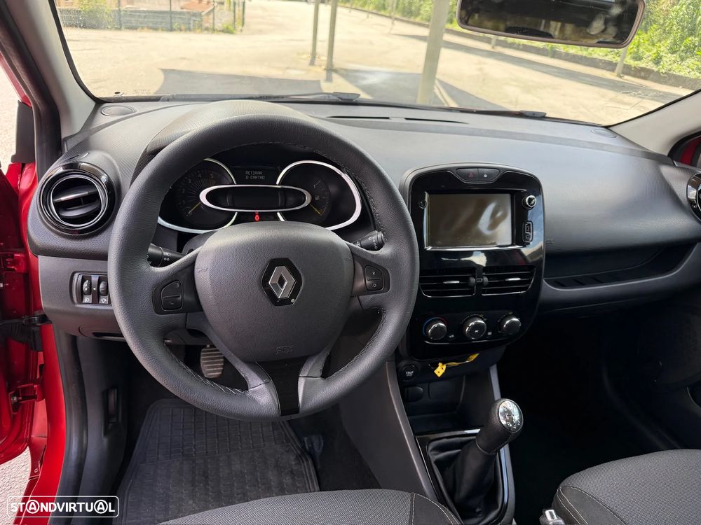 Renault Clio - 10