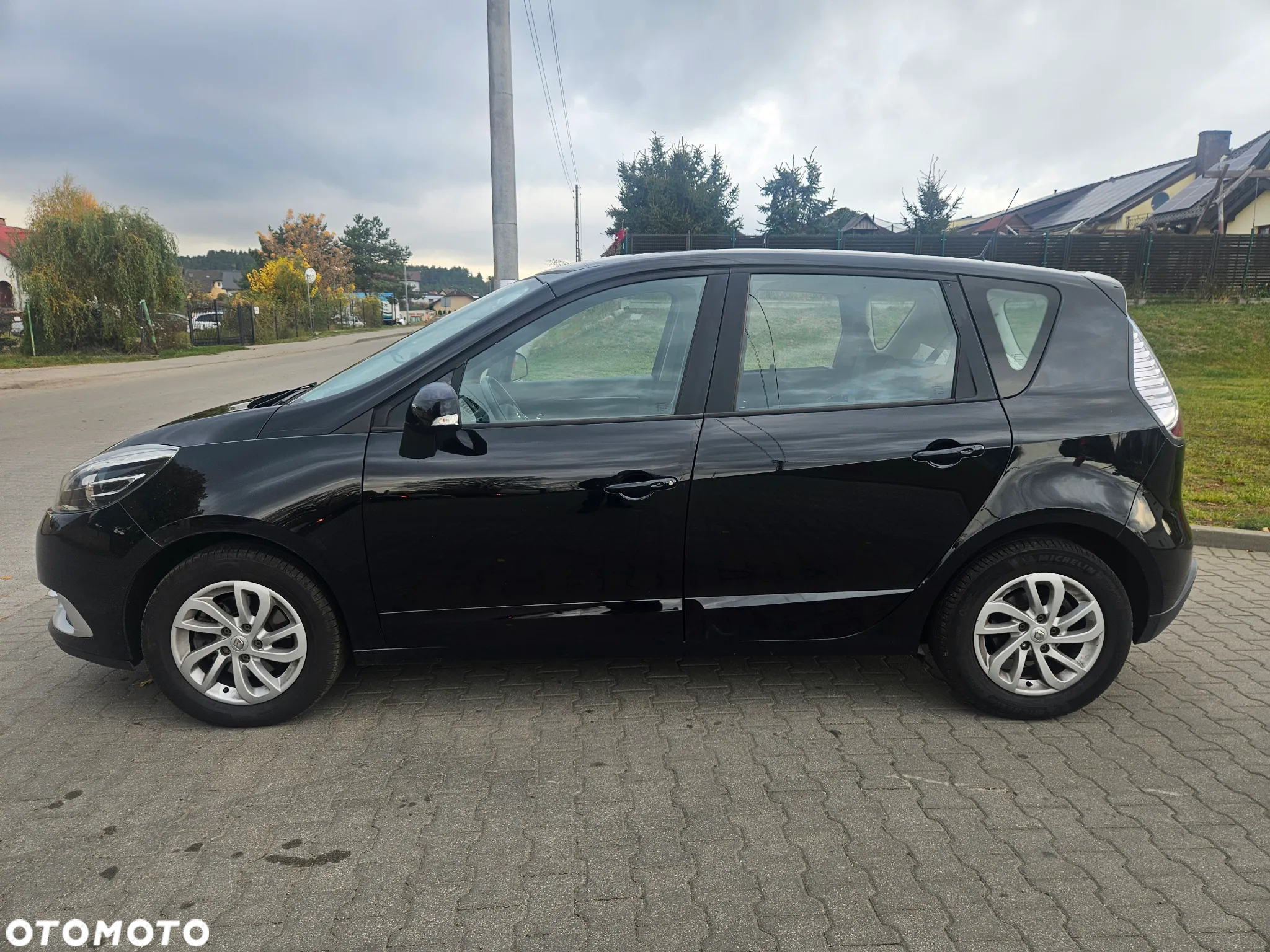 Renault Scenic ENERGY TCe 130 S&S Paris - 2
