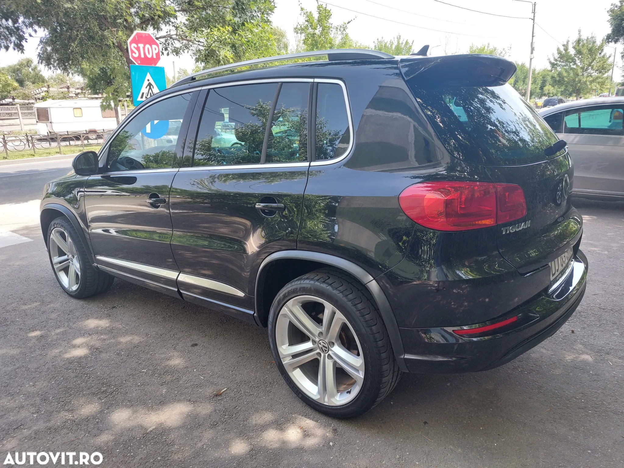 Volkswagen Tiguan 2.0 TDI DPF BlueMotion Technology Sport & Style - 17