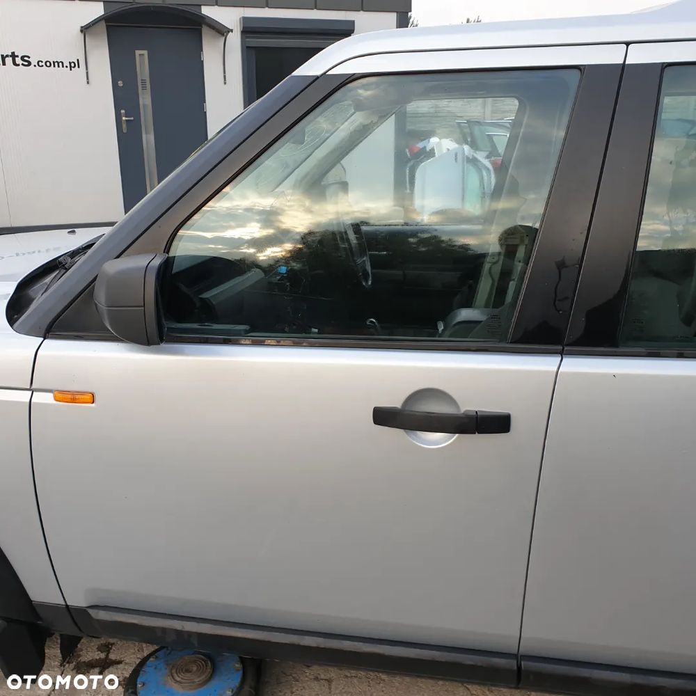 LAND ROVER DISCOVERY III DRZWI LEWY PRAWY PRZOD ZERMATT SILVER LRC798 08R - 1
