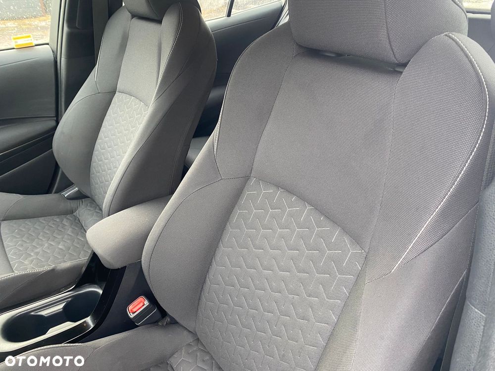 Toyota Corolla 1.8 Hybrid Comfort - 23