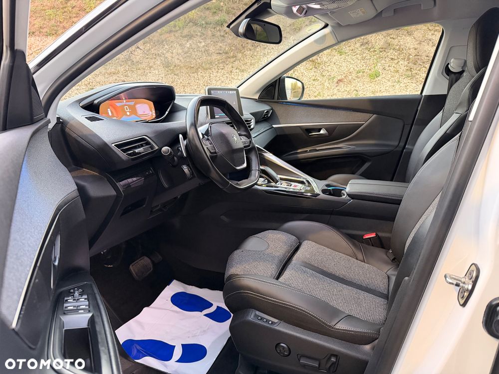 Peugeot 5008 - 9