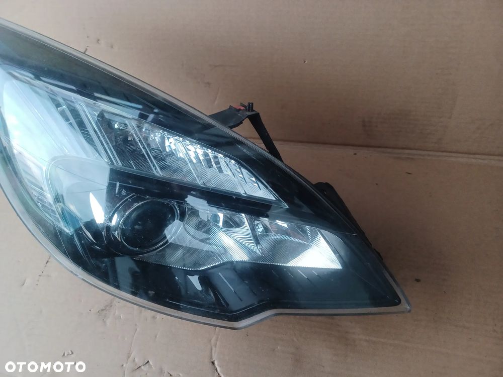 LAMPA PRZEDNIA PRAWA SOCZEWKA MERIVA B - 7