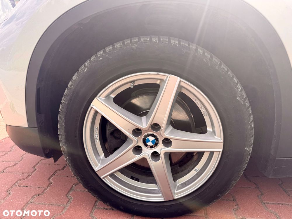 BMW X1 xDrive18d - 17