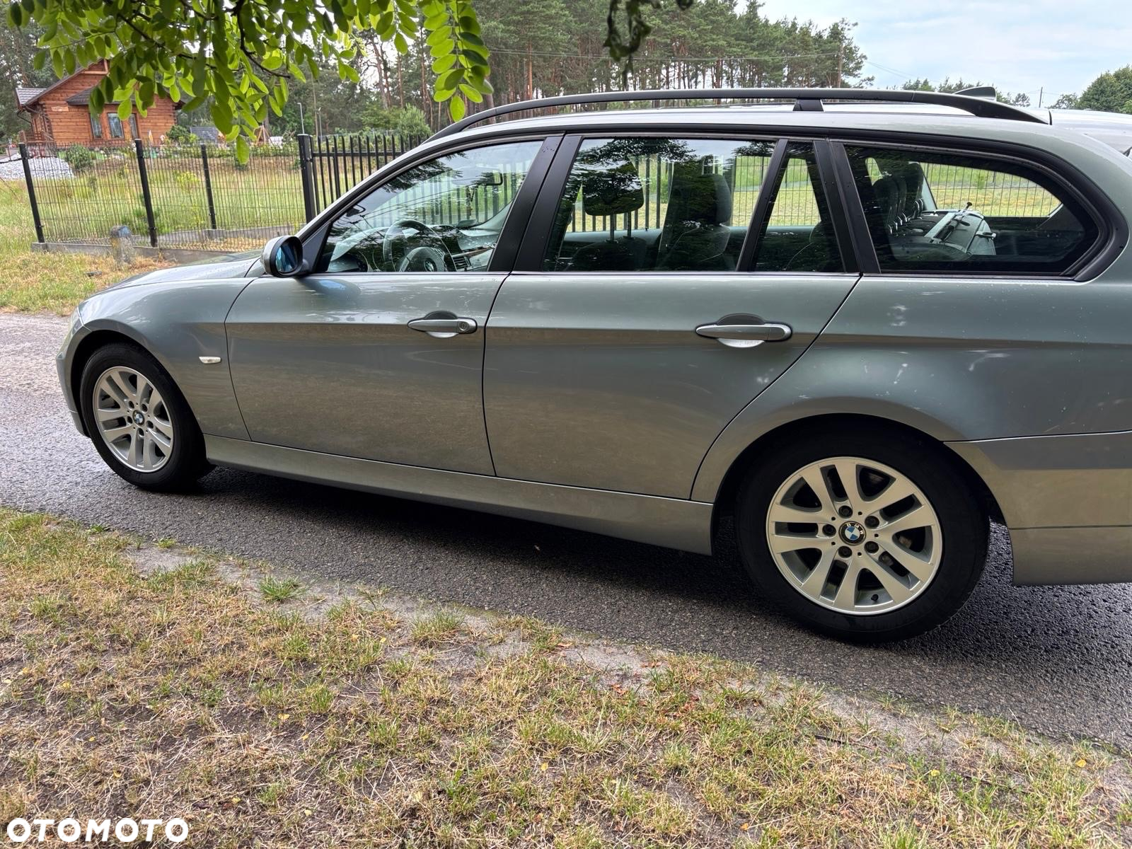 BMW Seria 3 320d DPF Touring - 9