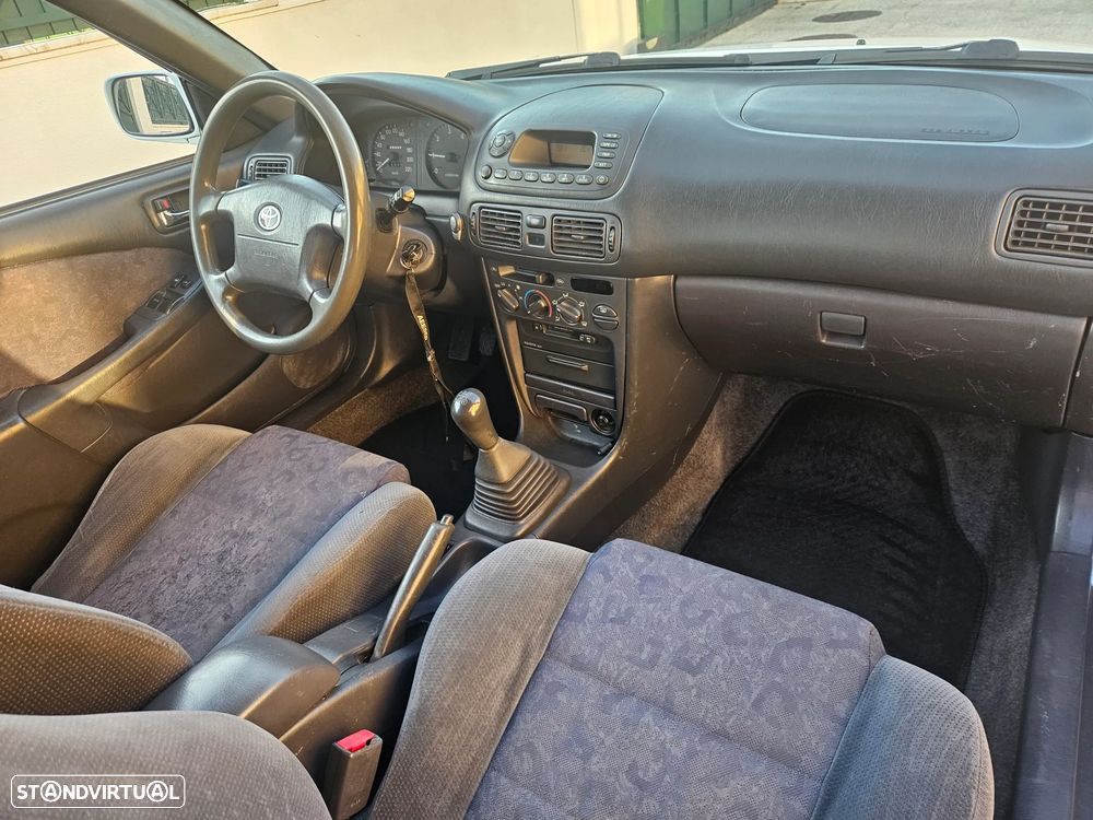Toyota Corolla Starvan 2.0 D-4D - IVA Dedutível - 7