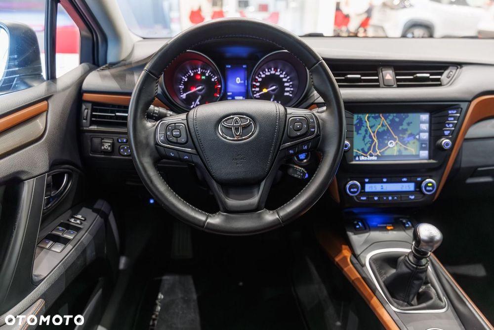 Toyota Avensis - 27