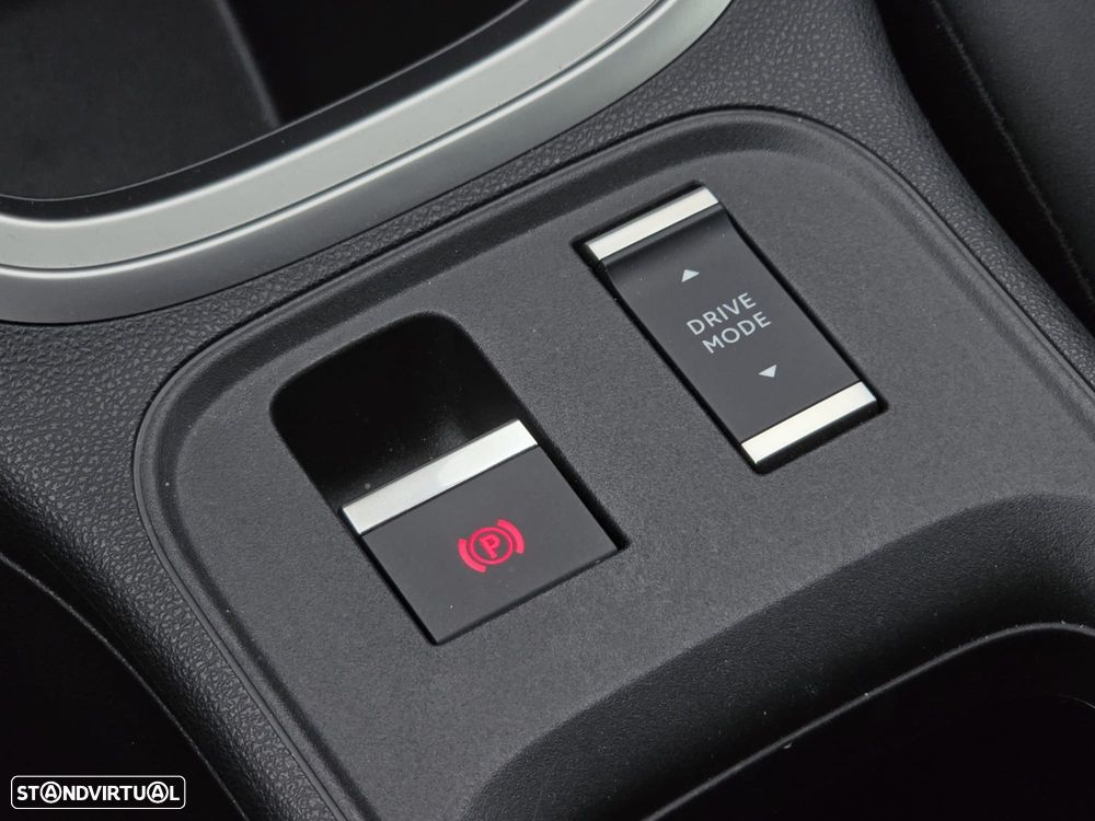 Jeep Avenger 1.2 e-Hybrid Altitude DCT - 23