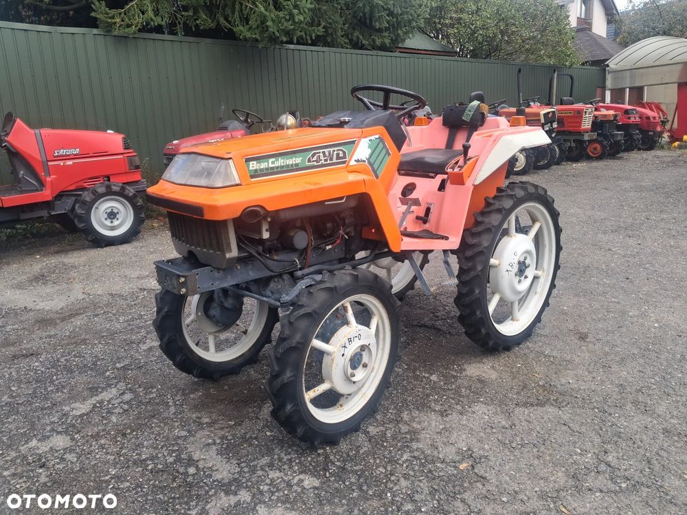 Kubota xb1 - 4