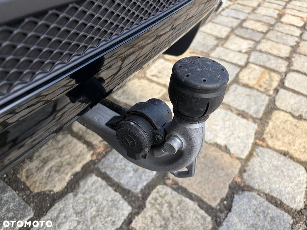 Mercedes-Benz GLB 220 d 4-Matic AMG Line 8G-DCT - 12