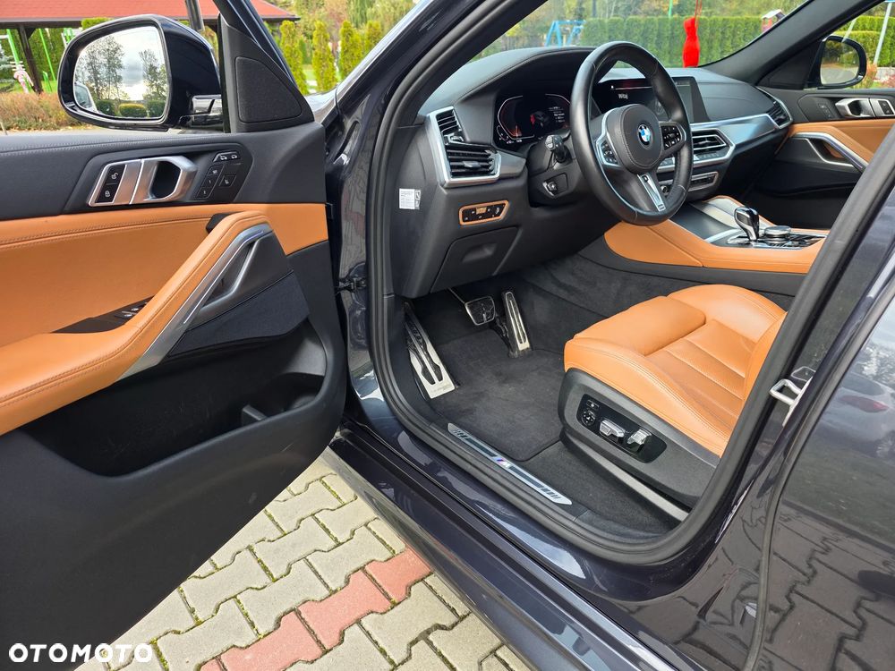 BMW X6 xDrive40i - 16