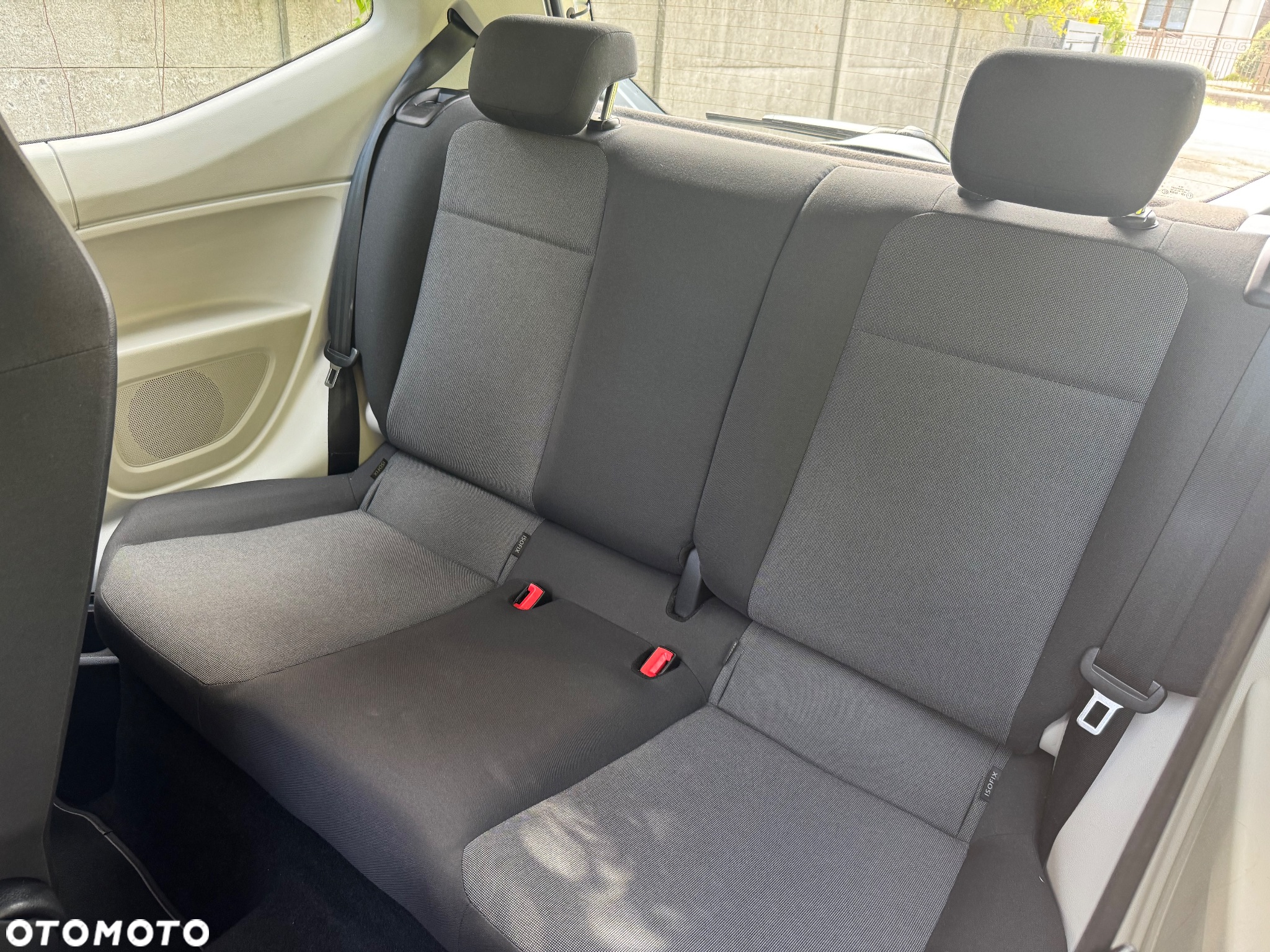 Volkswagen up! (BlueMotion Technology) move - 8