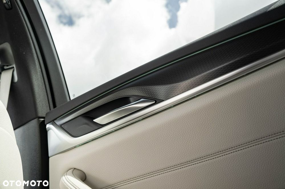 BMW Seria 5 530i xDrive mHEV M Sport sport - 36