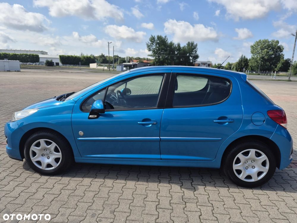 Peugeot 207 - 10