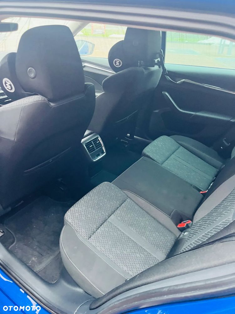 Skoda Octavia 2.0 TDI Edition DSG - 8