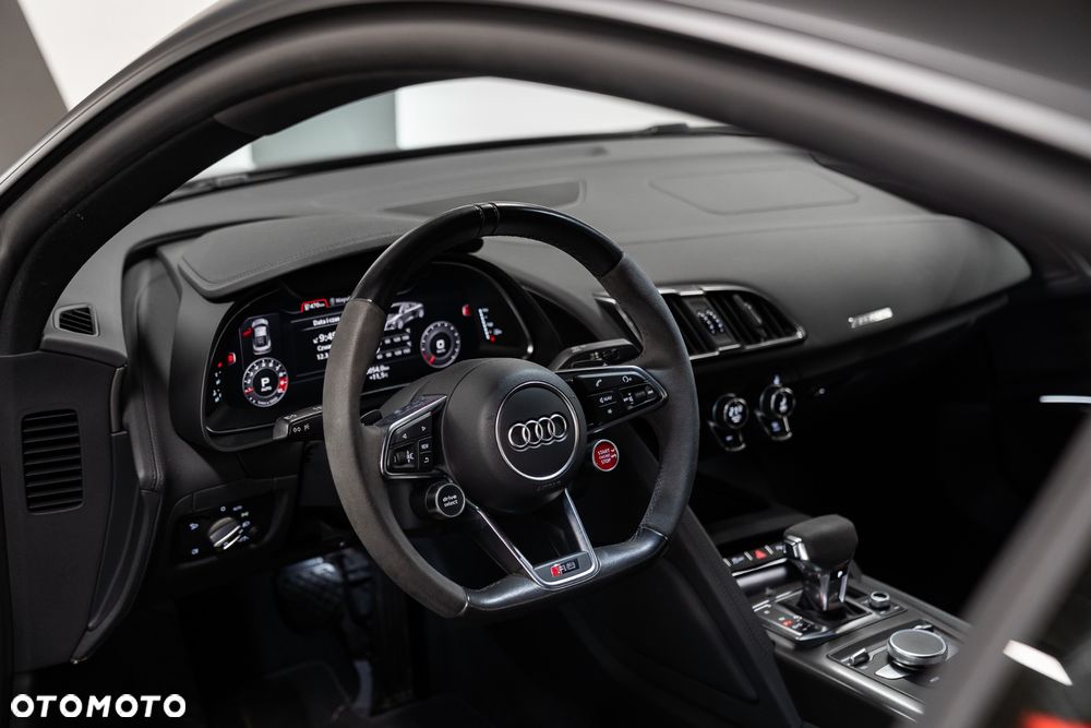 Audi R8 Coupé V10 Quattro - 32