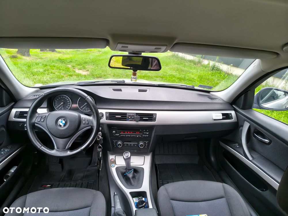 BMW Seria 3 318d - 7