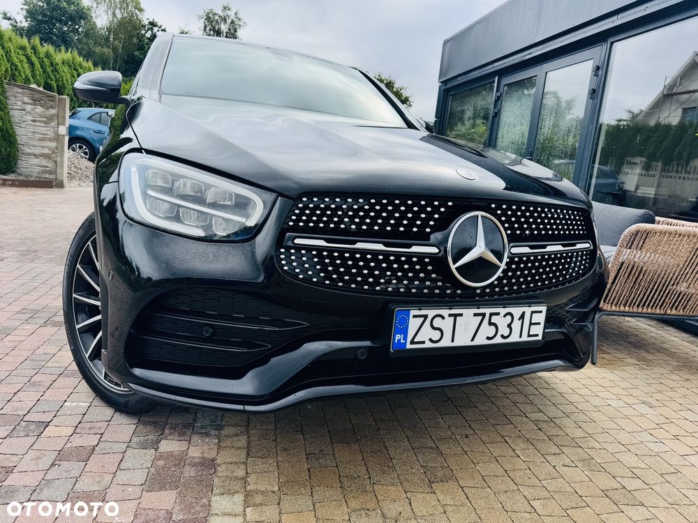 Mercedes-Benz GLC 300 d 4Matic 9G-TRONIC AMG Line Plus - 19
