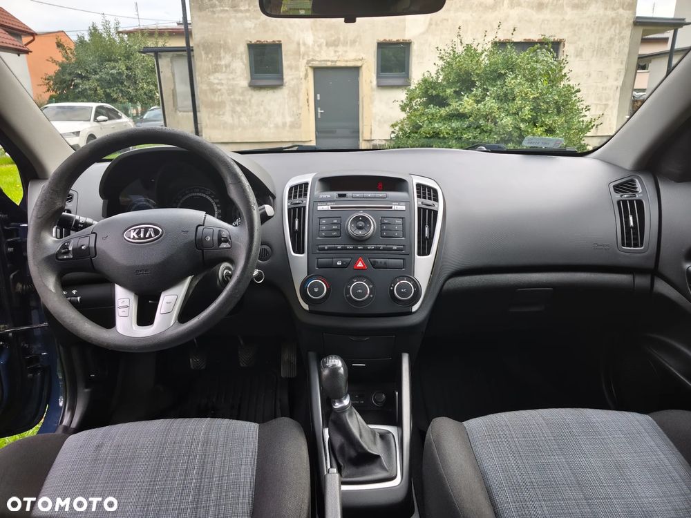 Kia Ceed 1.6 S - 12