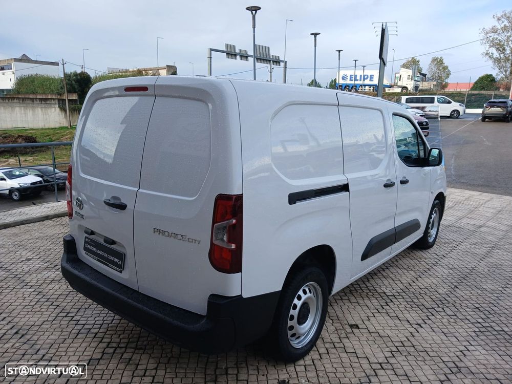 Toyota Proace - 10