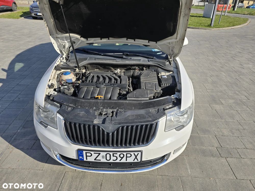 Skoda Superb 3.6 FSI 4x4 L&K DSG - 2