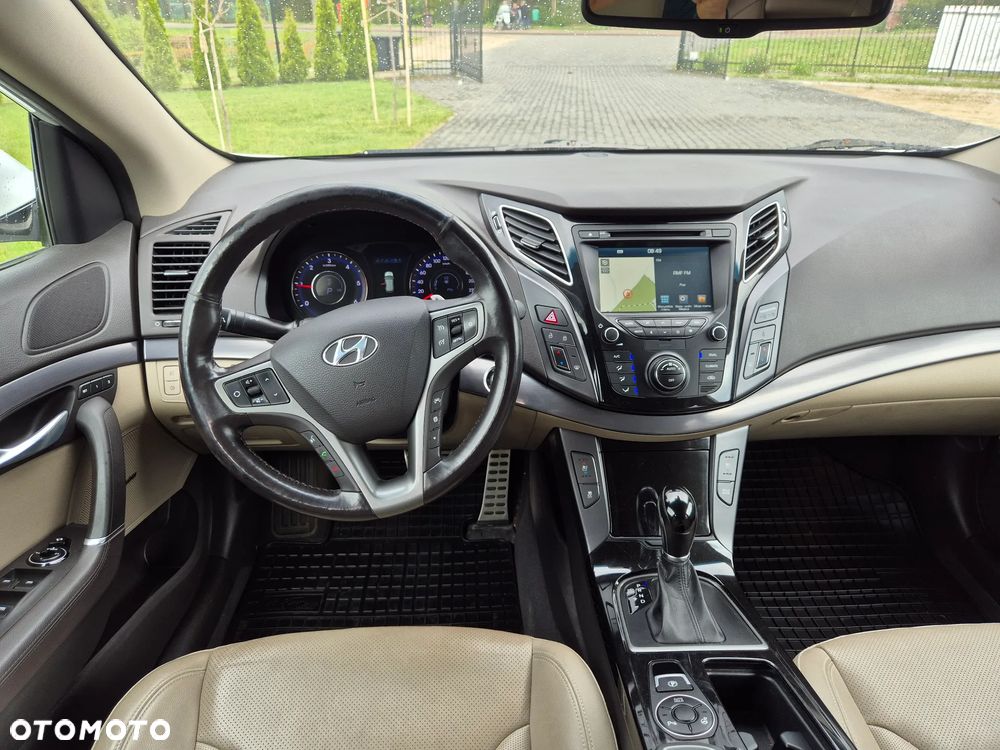 Hyundai i40 Kombi 1.7 CRDi DCT Premium - 5