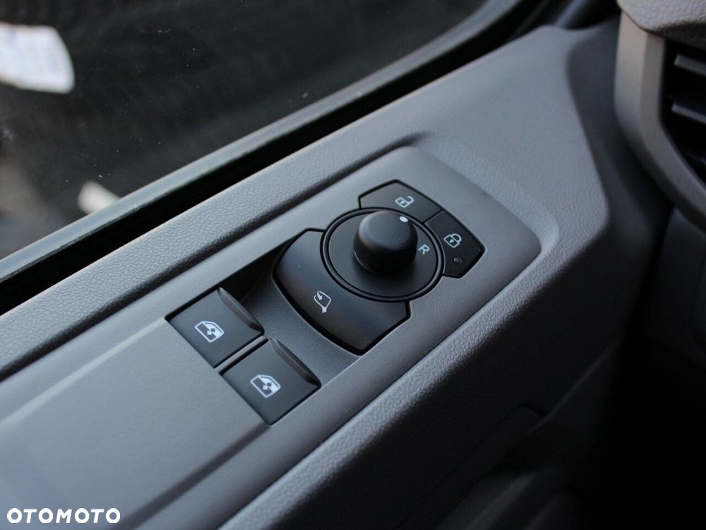 Volkswagen Transporter - 16