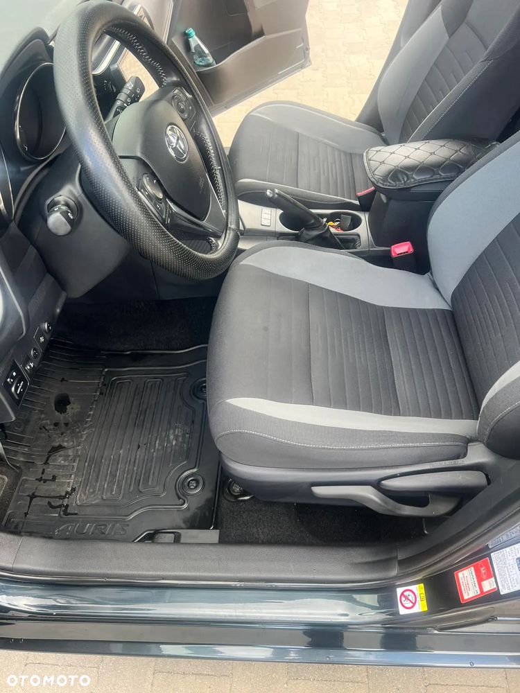 Toyota Auris 1.8 HSD Luna - 21