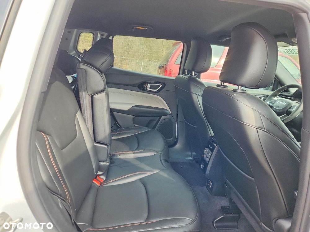 Jeep Compass - 11