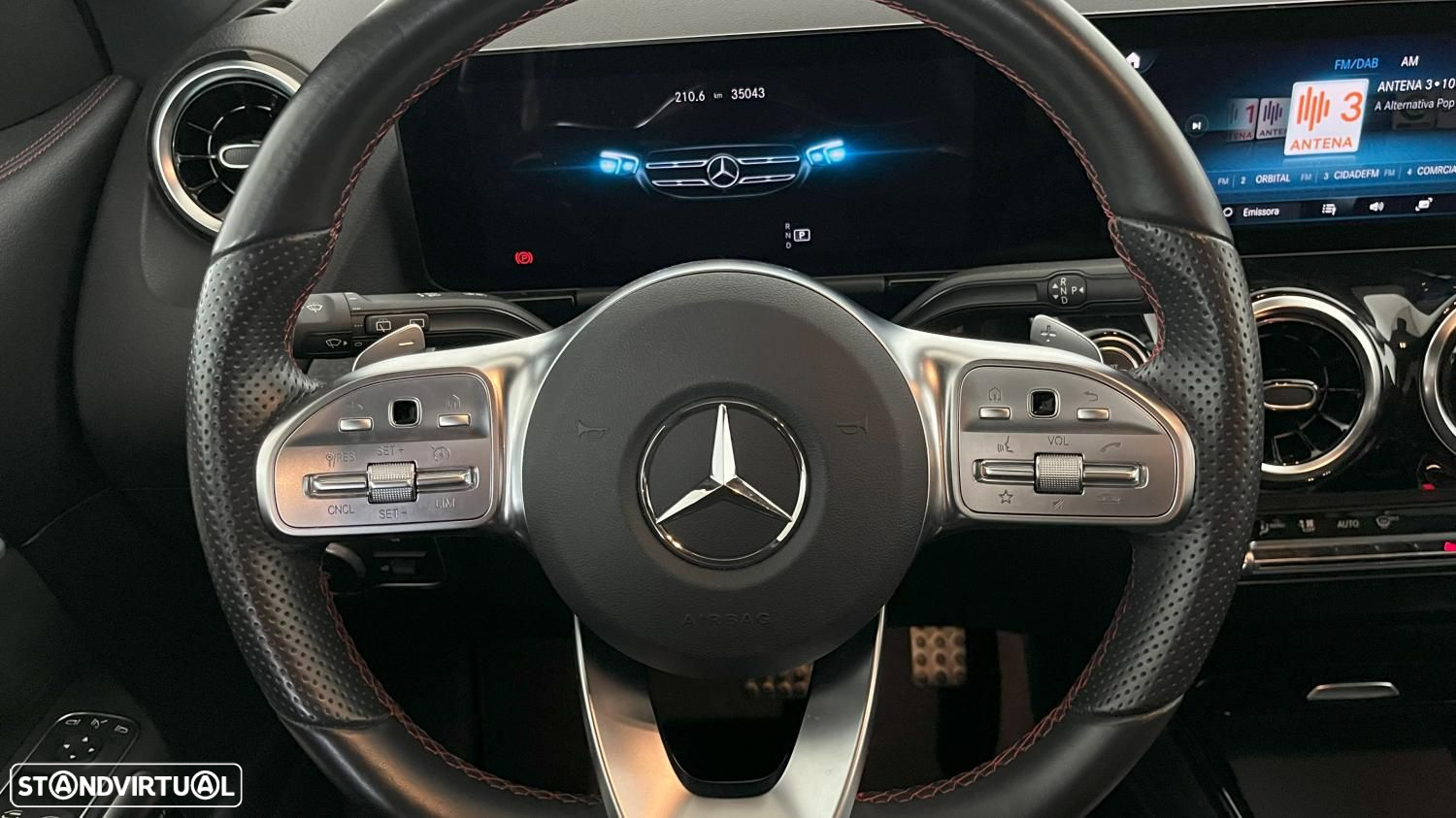 Mercedes-Benz GLA 180 d AMG Line - 17