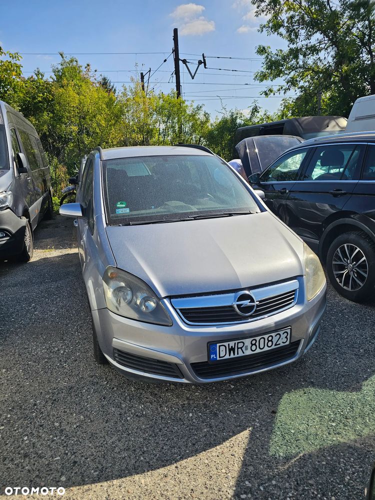 Opel Zafira 2005 photo 2