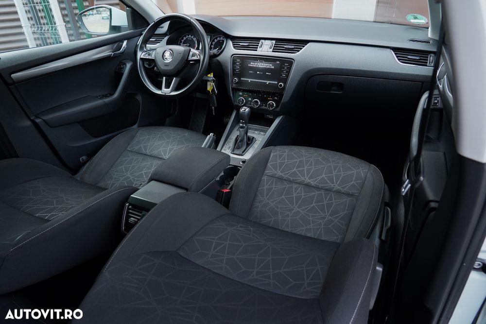 Skoda Octavia 2.0 TDI DSG Clever - 10