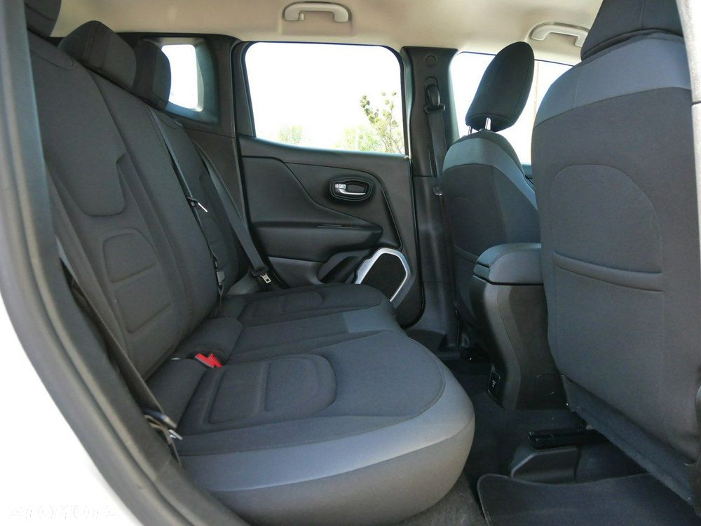 Jeep Renegade 1.4 MultiAir Limited - 28