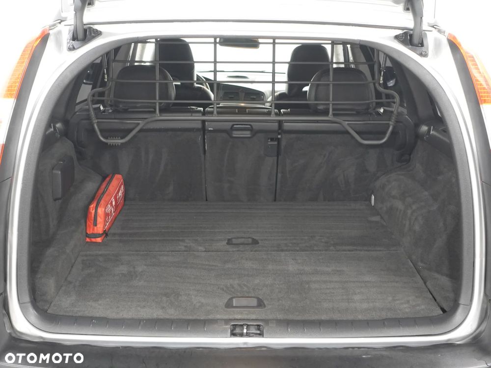 Volvo XC 70 D5 AWD Momentum - 24